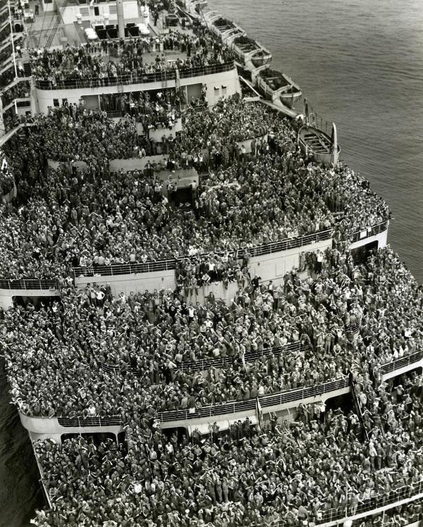 Crowded ship bringing American troops back to New York harbor after V-Day, 1945